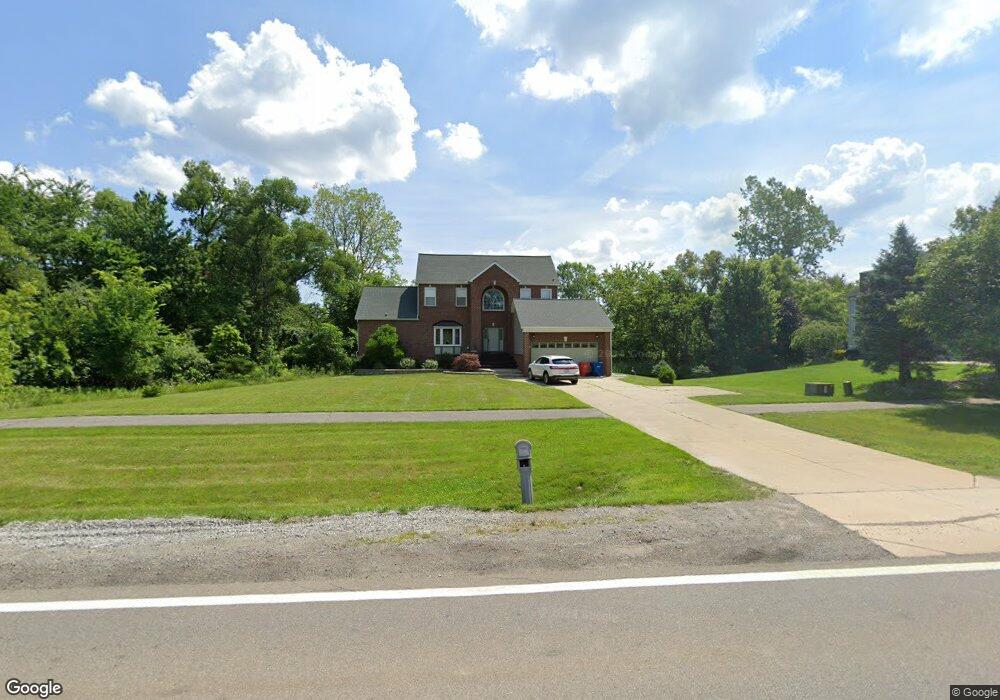 1575 Hiller Rd, West Bloomfield, MI 48324 - photo 1