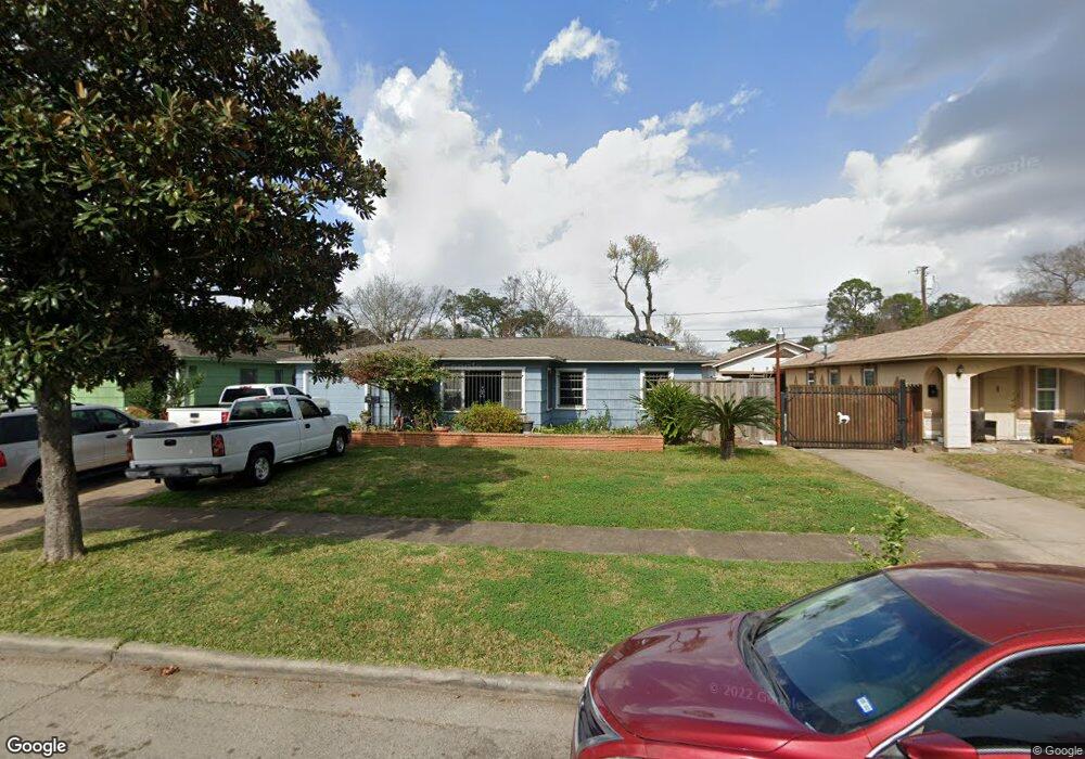 7747 Hereford St, Houston, TX 77087 - photo 1