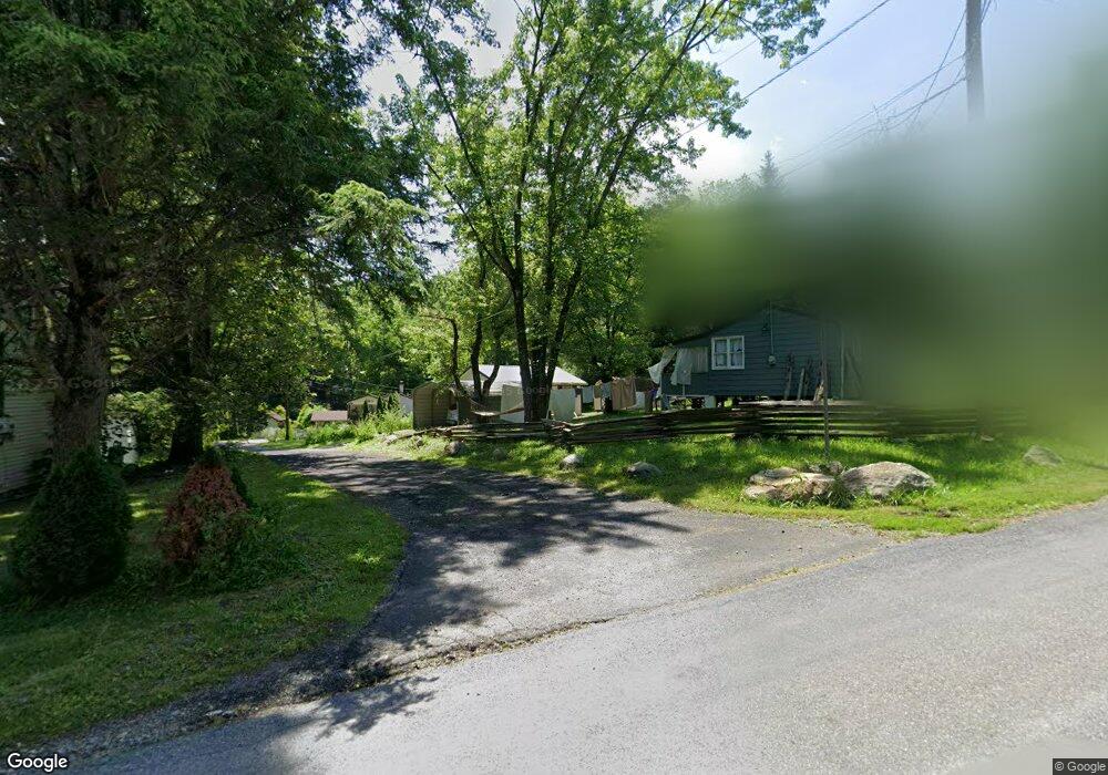 305 Windsor Rd, Kunkletown, PA 18058 - photo 1