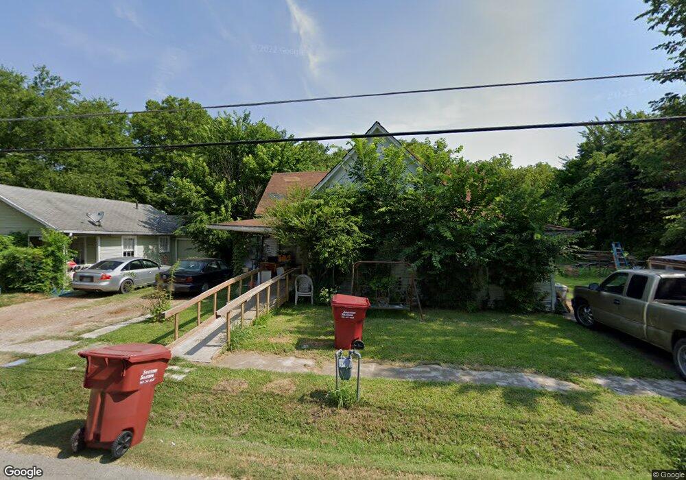 614 E 10th St, Bonham, TX 75418 - photo 1