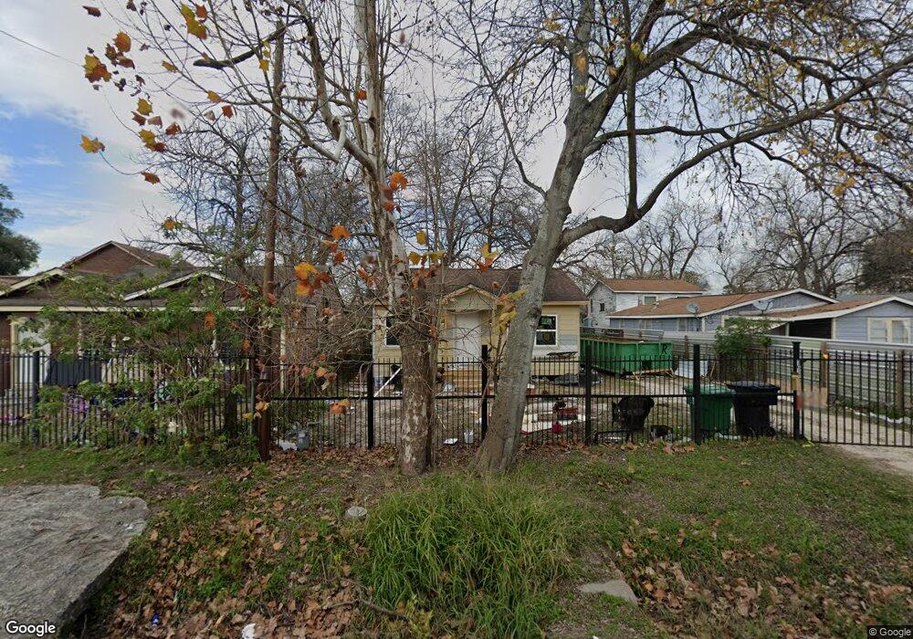 3017 Melbourne St, Houston, TX 77026 - photo 1