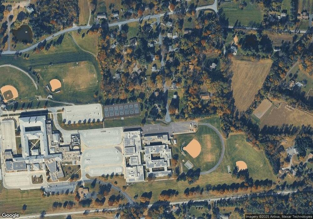 2141 Robin Ln, Pottstown, PA 19465 - photo 1