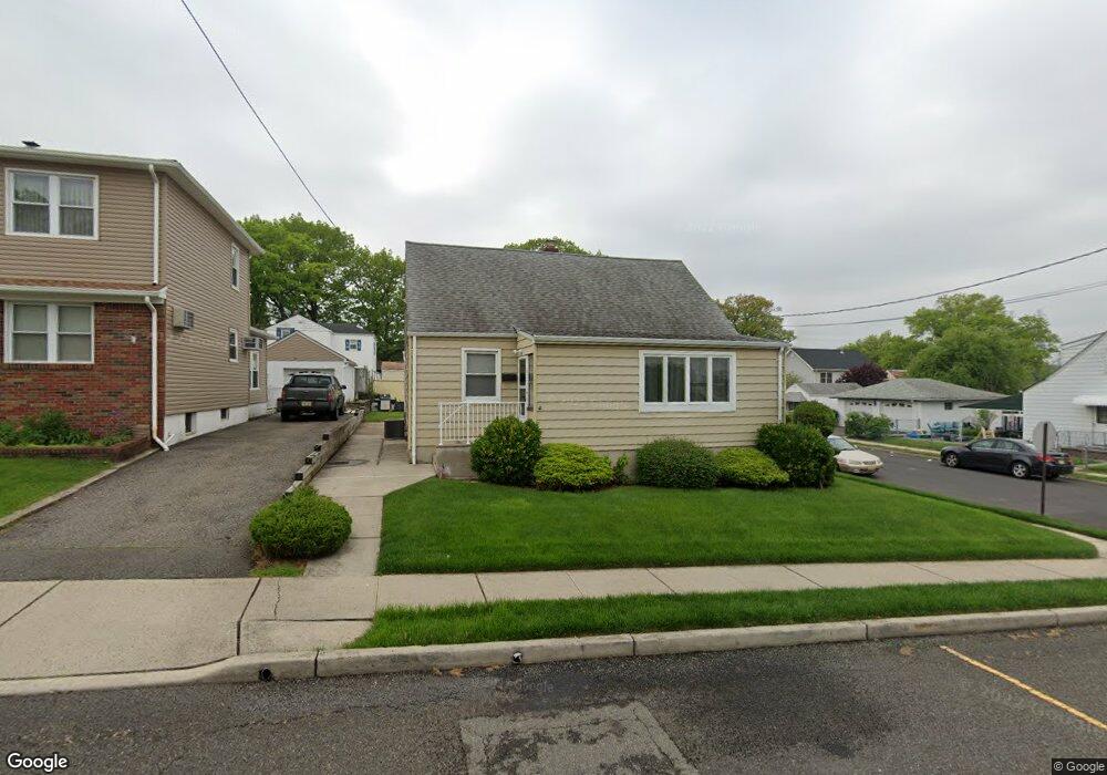 352 Roosevelt Ave, Lyndhurst, NJ 07071 - photo 1