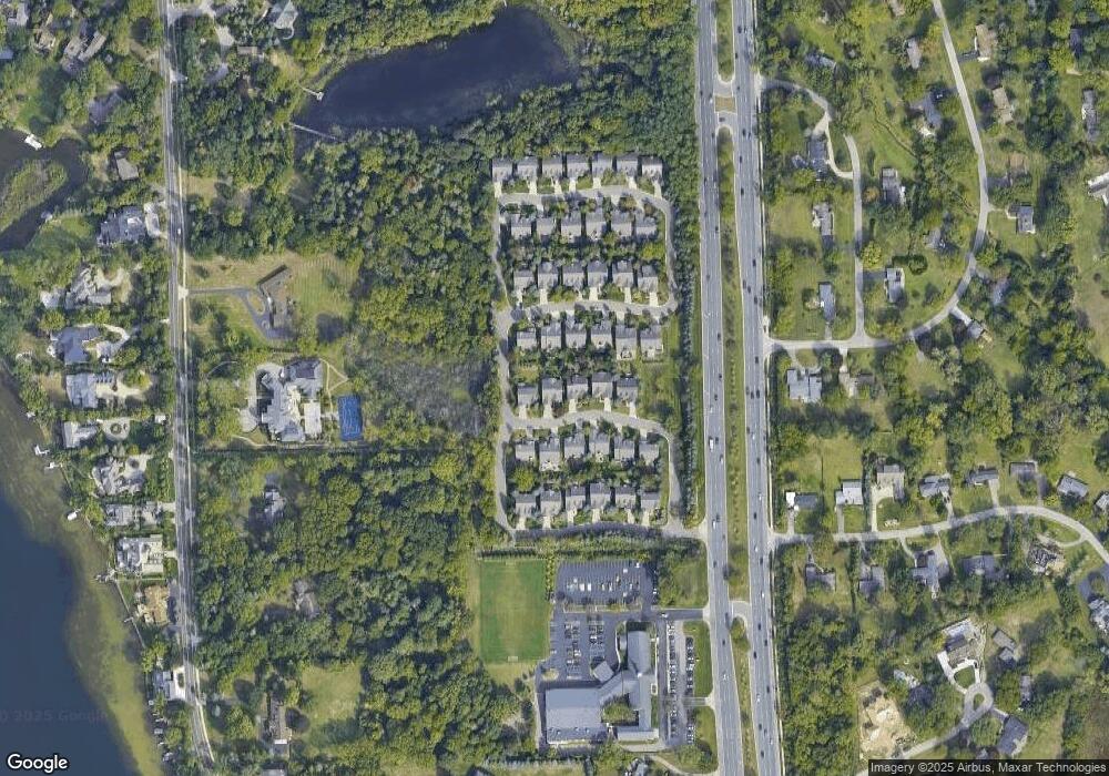 1038 Glenwood Ct, Bloomfield Hills, MI 48302 - photo 1