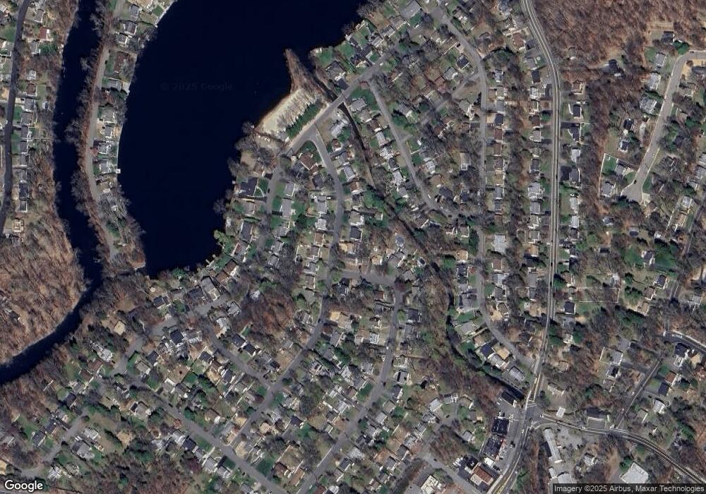 32 Nokomis Ave, Oakland, NJ 07436 - photo 1