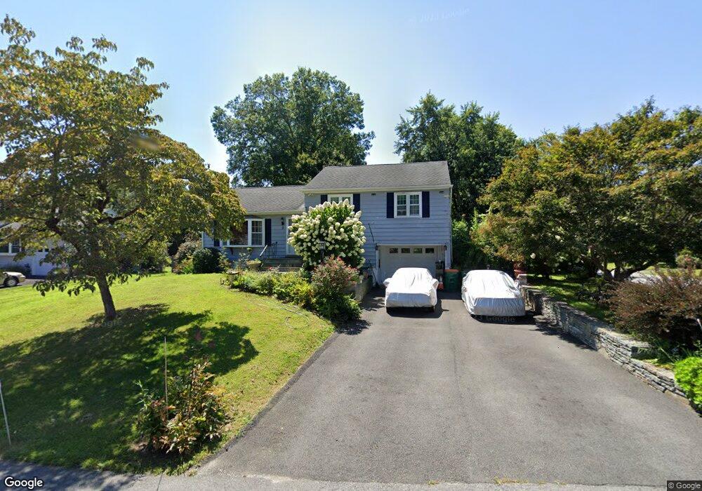 2 Broadview Rd, Poughkeepsie, NY 12603 - photo 1