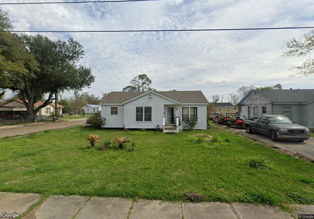 1401 Grein Ave, Lake Charles, LA 70601 - photo 1