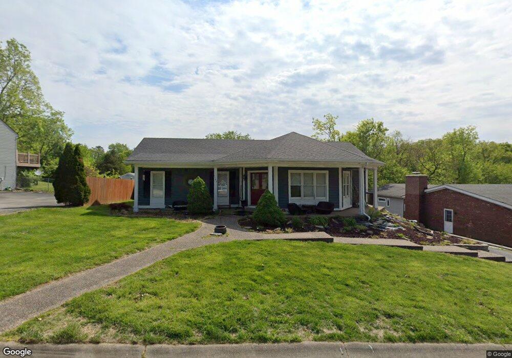 1109 Carriage Ln, New Albany, IN 47150 - photo 1