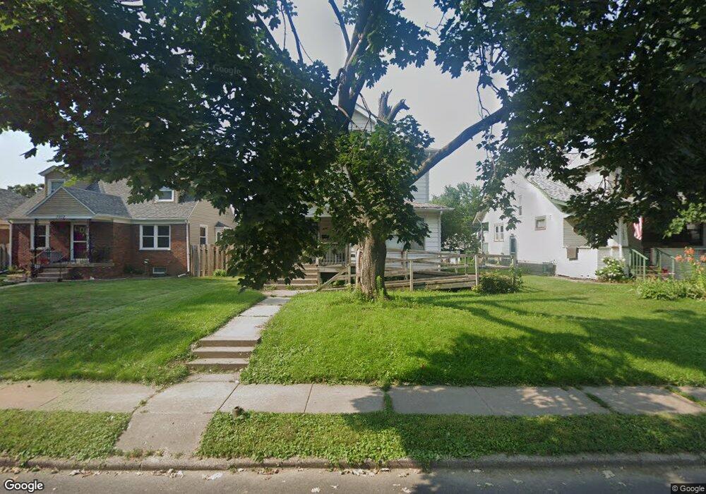 1026 W 16th St, Davenport, IA 52804 - photo 1