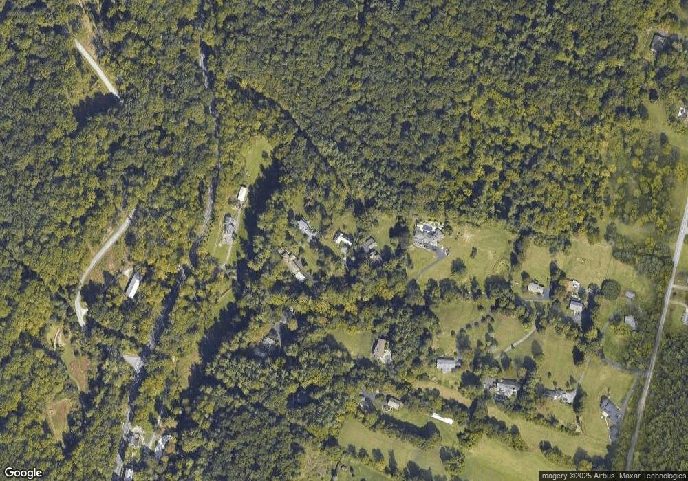 29 Flanders Ln, Reading, PA 19607 - photo 1