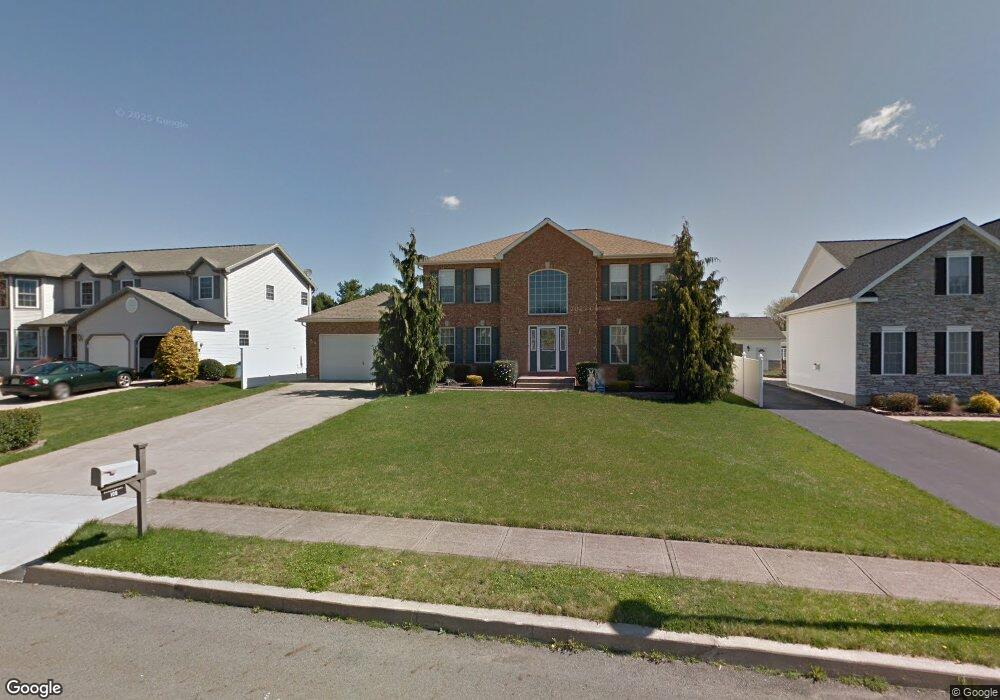 108 Meadowbrook Dr, Kingston, PA 18704 - photo 1