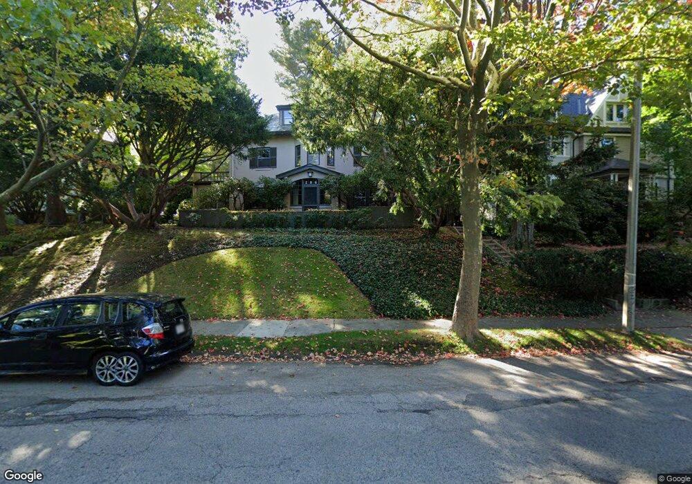 286 Clinton Rd, Brookline, MA 02445 - photo 1