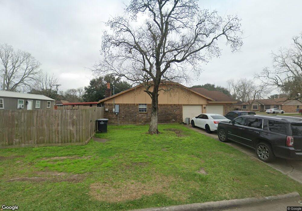 1801 Parkcrest St, Alvin, TX 77511 - photo 1
