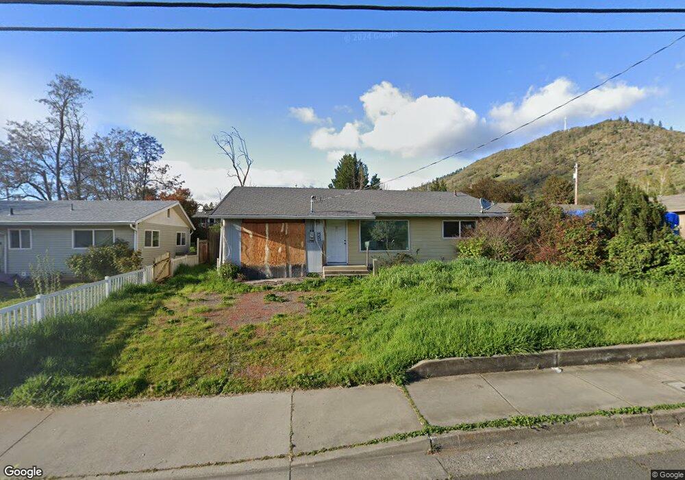 1218 NE A St, Grants Pass, OR 97526 - photo 1