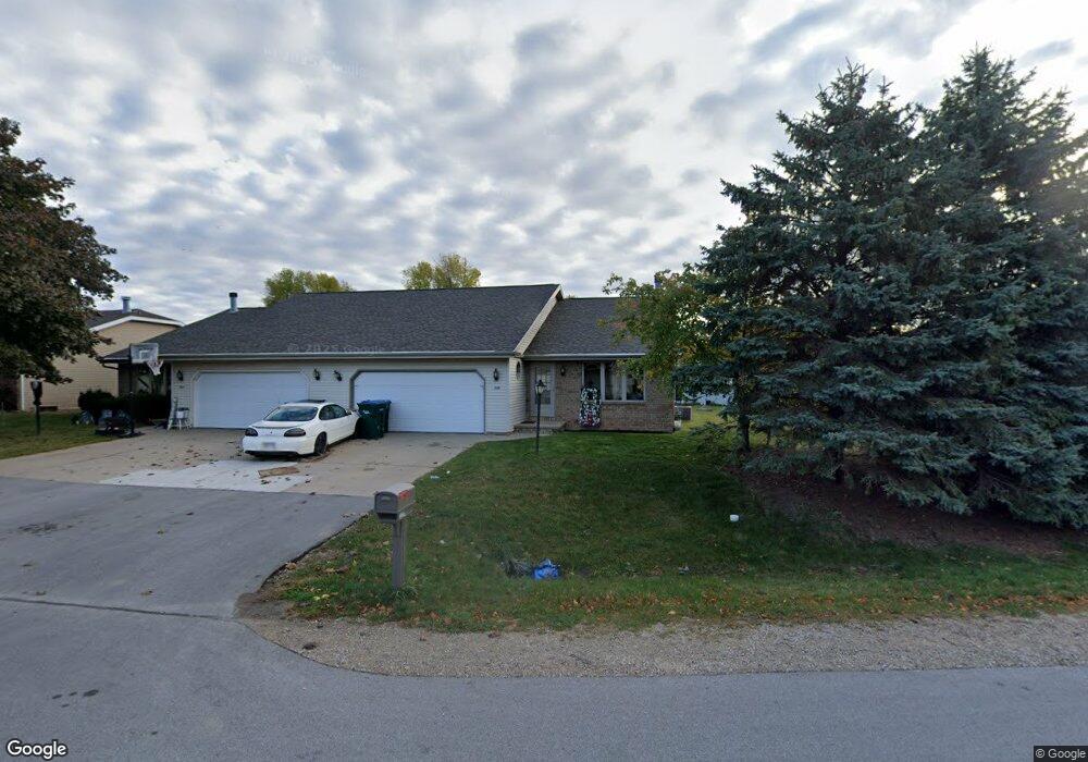 2220 N Skylark Dr, Appleton, WI 54914 - photo 1