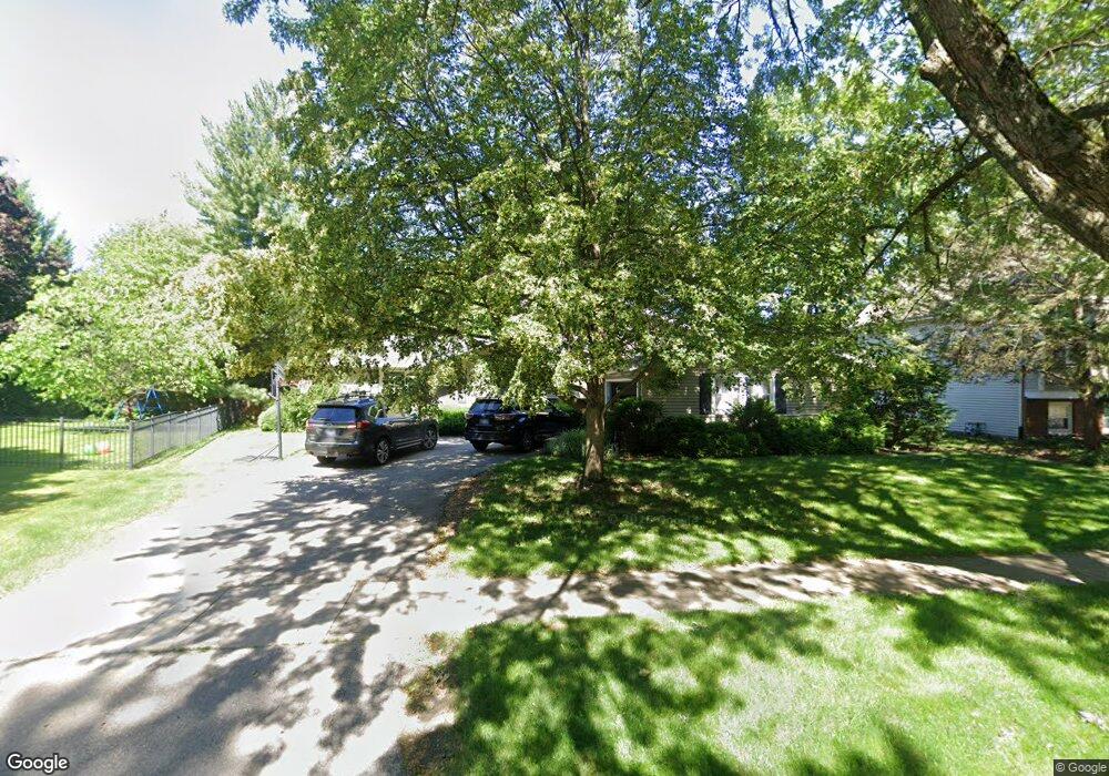 1237 Catalpa Ln, Naperville, IL 60540 - photo 1