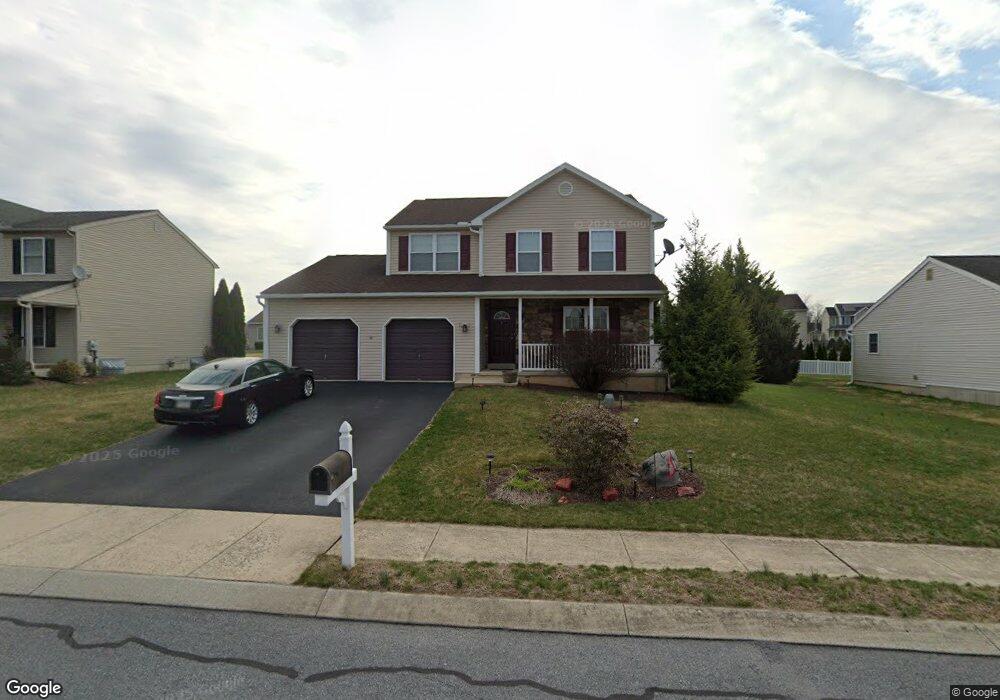8 Oswego Ln, Reading, PA 19605 - photo 1