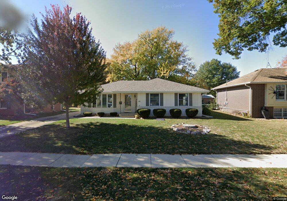 611 E 18th St N, Newton, IA 50208 - photo 1