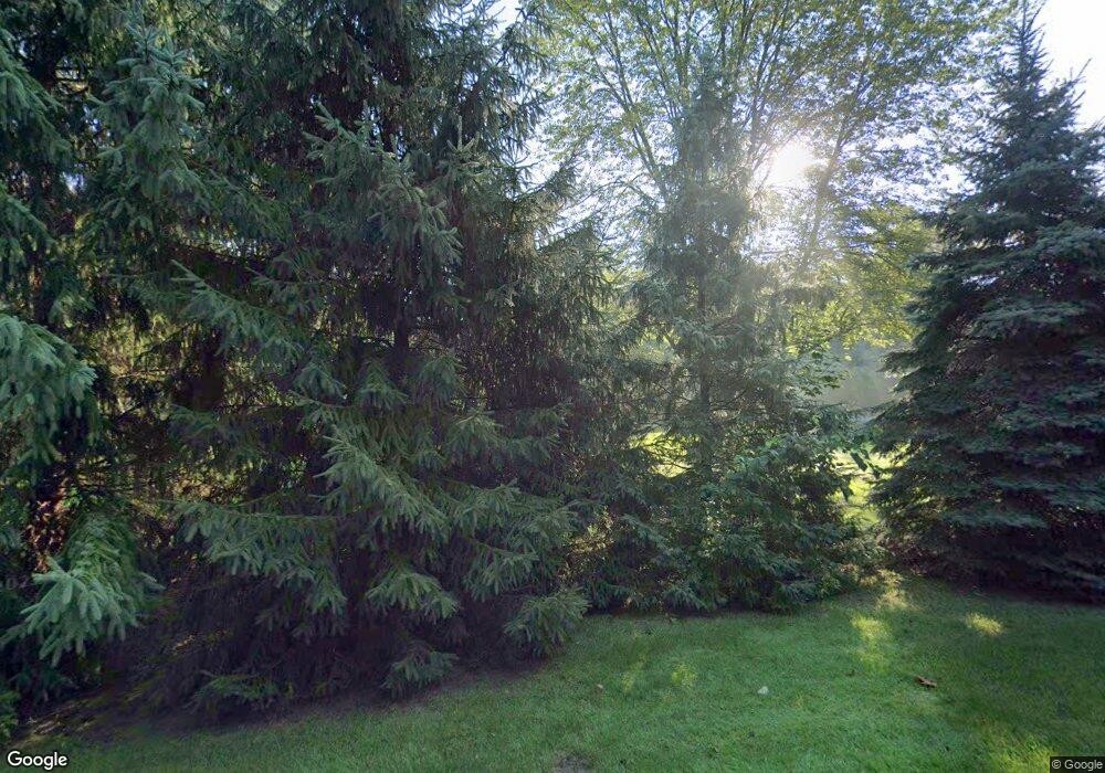 5231 Deep Wood Rd, Bloomfield Hills, MI 48302 - photo 1