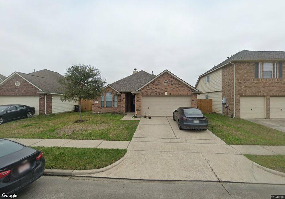 1122 Lasso Ct, Alvin, TX 77511 - photo 1