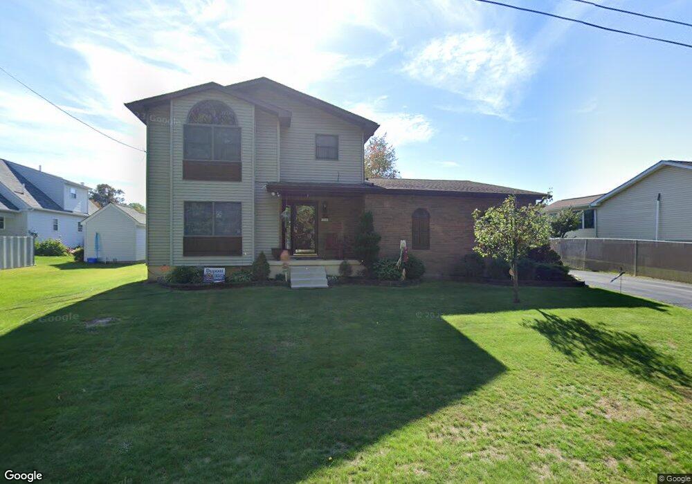 224 Holden St, Dupont, PA 18641 - photo 1