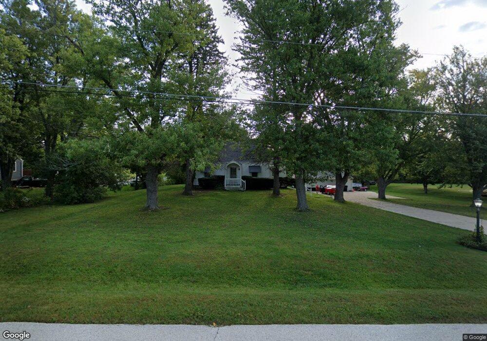 W148N7264 Woodland Dr, Menomonee Falls, WI 53051 - photo 1