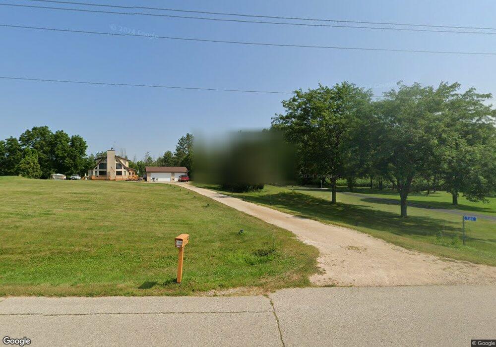 5172 Beaver Dam Rd, West Bend, WI 53090 - photo 1