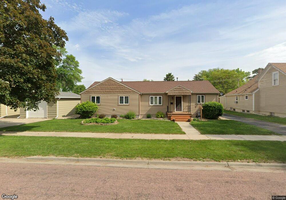 1116 E 4th Ave, Mitchell, SD 57301 - photo 1