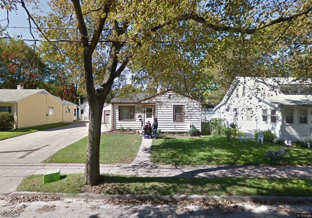 1415 Christopher St, Lansing, MI 48906 - photo 1