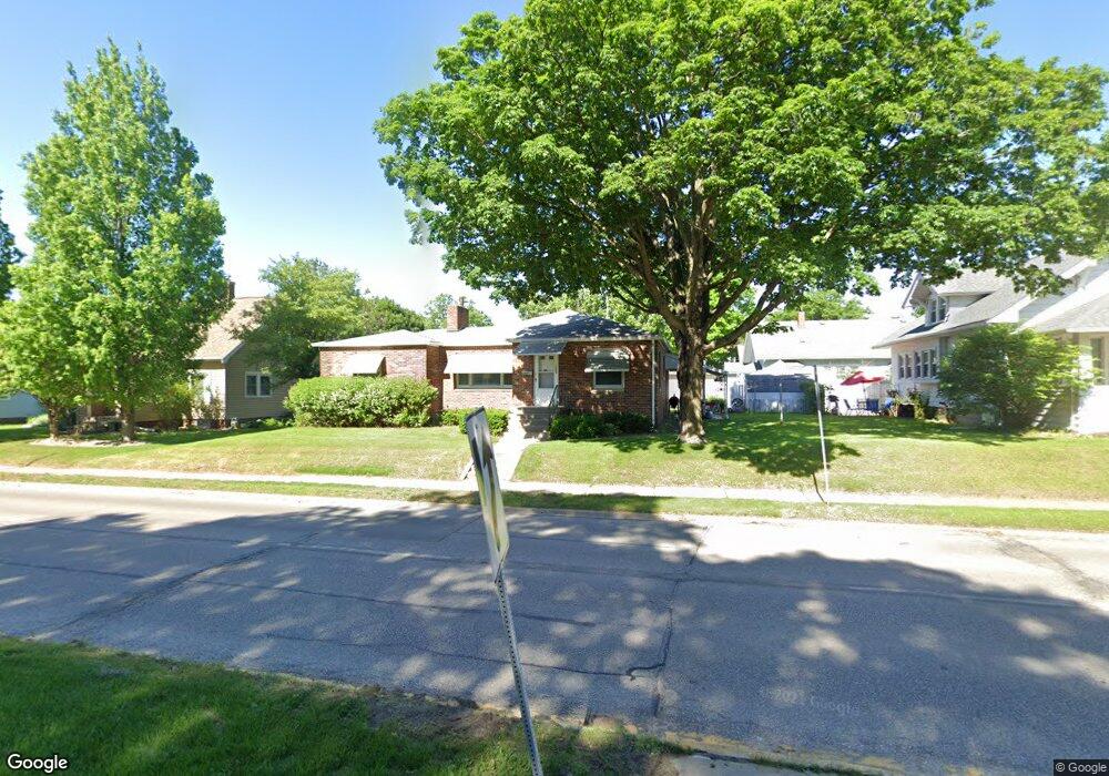 1609 Main St, Cedar Falls, IA 50613 - photo 1