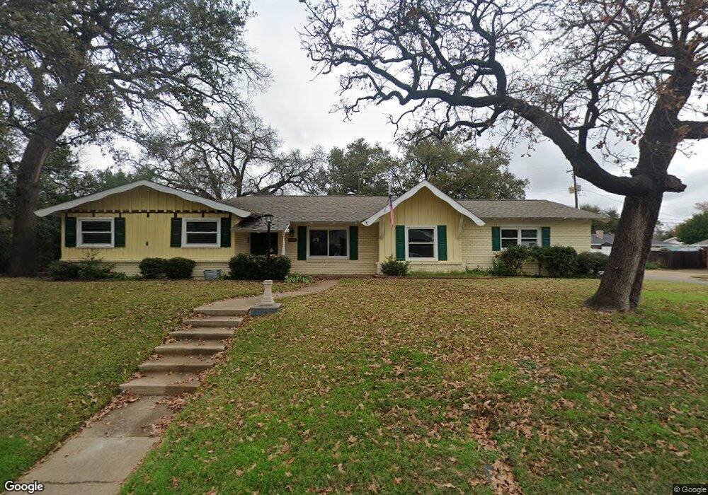 400 Brookview Dr, Hurst, TX 76054 - photo 1