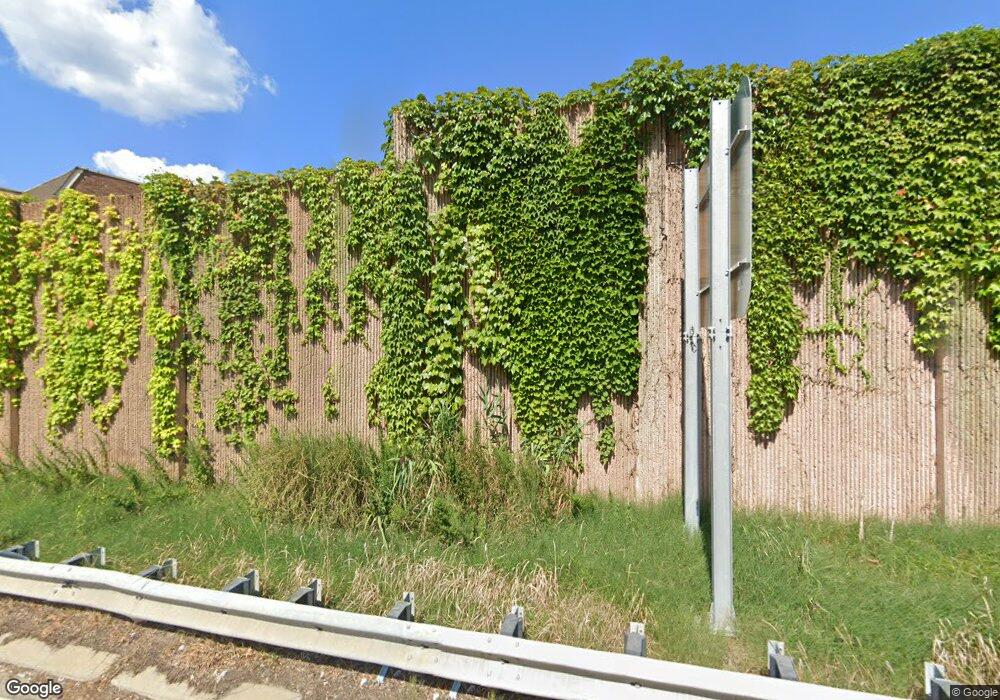 20601 Lori Dr, Bayside, NY 11360 - photo 1