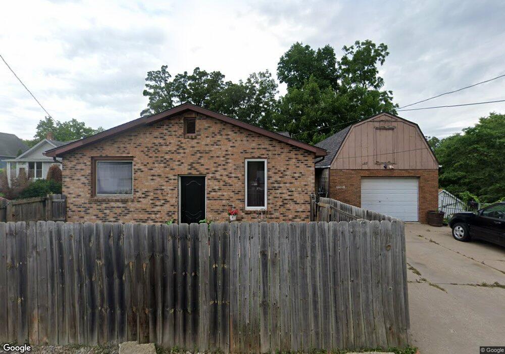 1301 Esplanade Ave, Davenport, IA 52803 - photo 1