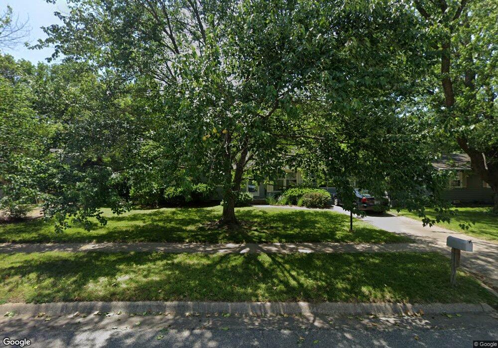 3125 SW Mcclure Rd, Topeka, KS 66614 - photo 1