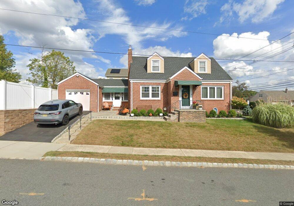 431 Twin Oaks Rd, Union, NJ 07083 - photo 1