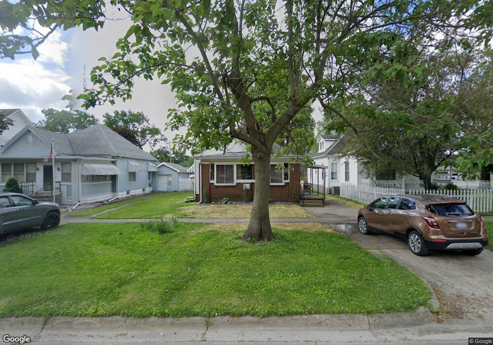 417 Broadway Ave, Mattoon, IL 61938 - photo 1