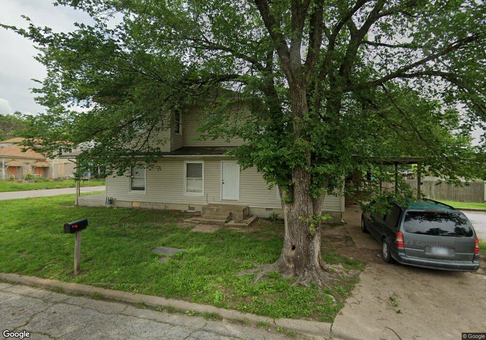 321 N 17th St, Parsons, KS 67357 - photo 1