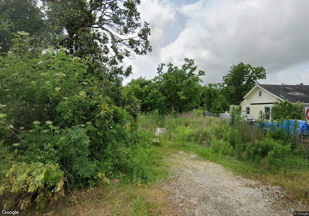 910 Lebleu Rd, Lake Charles, LA 70607 - photo 1