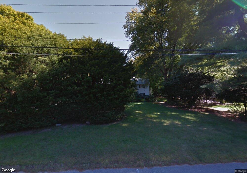 131 Sherburn Cir, Weston, MA 02493 - photo 1