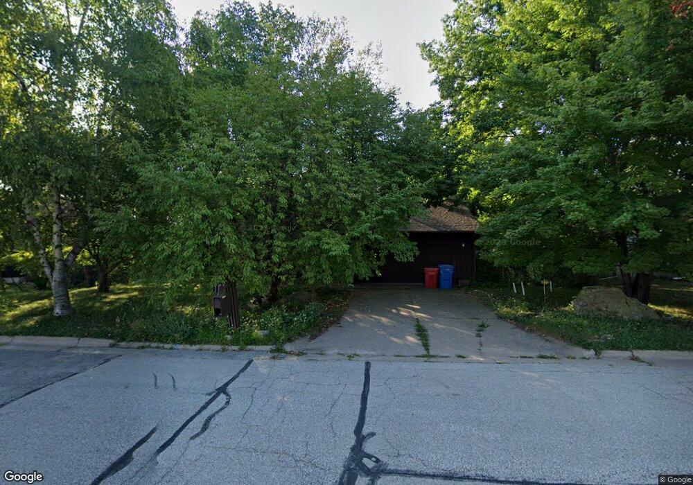 1324 Skyline Dr, Winona, MN 55987 - photo 1