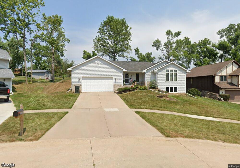 1854 Hidden Hollow Ct NW, Cedar Rapids, IA 52405 - photo 1