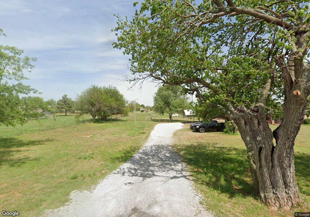 2308 Tecumseh Rd, Blanchard, OK 73010 - photo 1