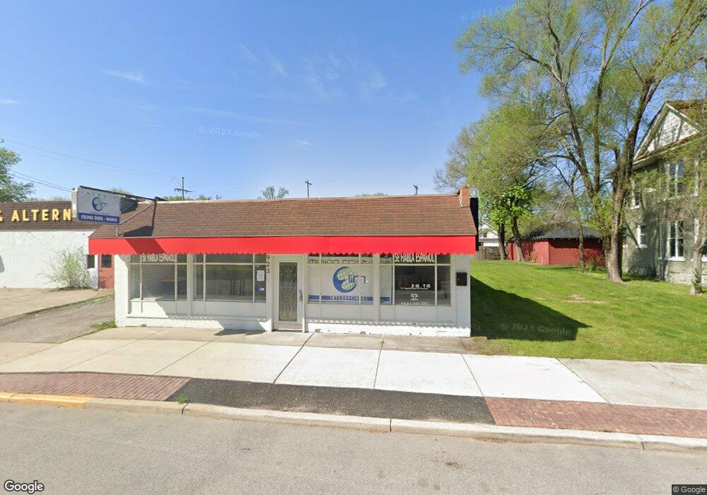 923 S Main St, Elkhart, IN 46516 - photo 1