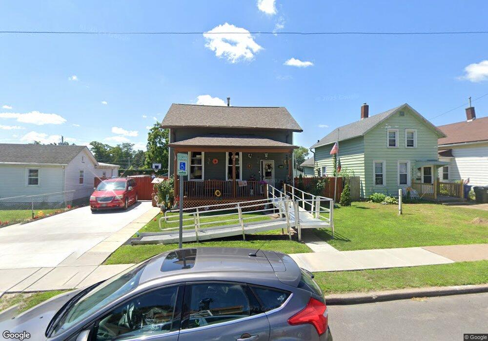 1627 W 2nd St, Davenport, IA 52802 - photo 1