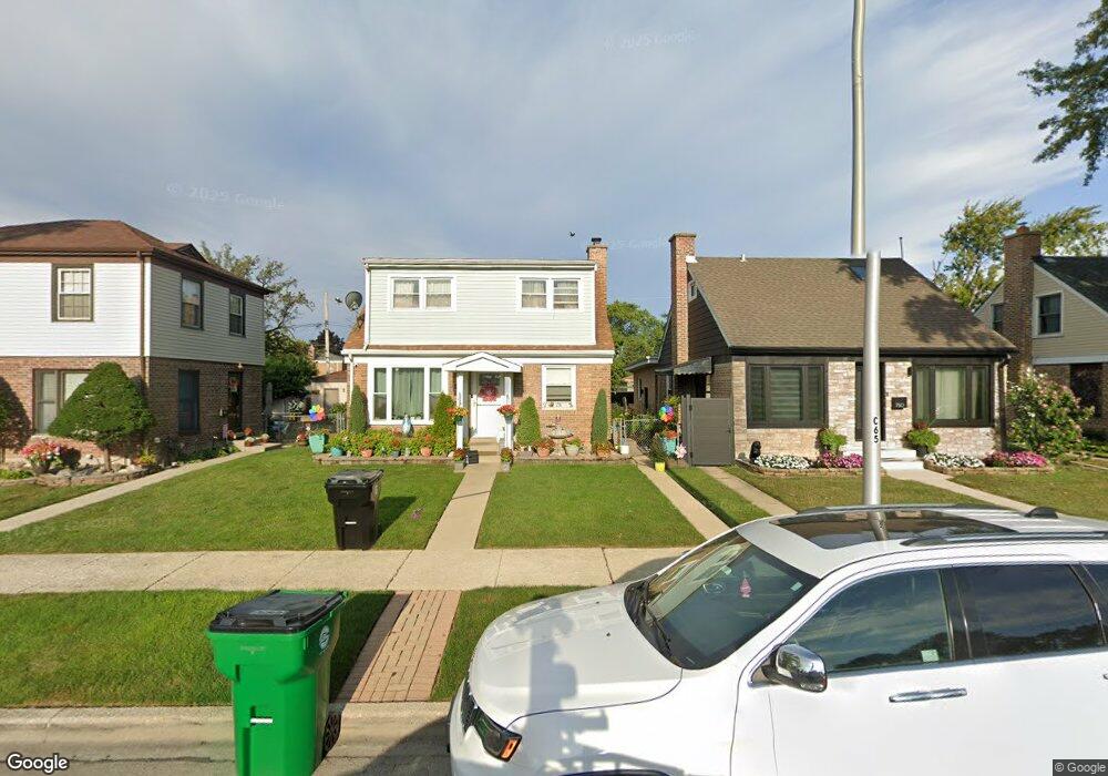 752 Suffolk Ave, Westchester, IL 60154 - photo 1