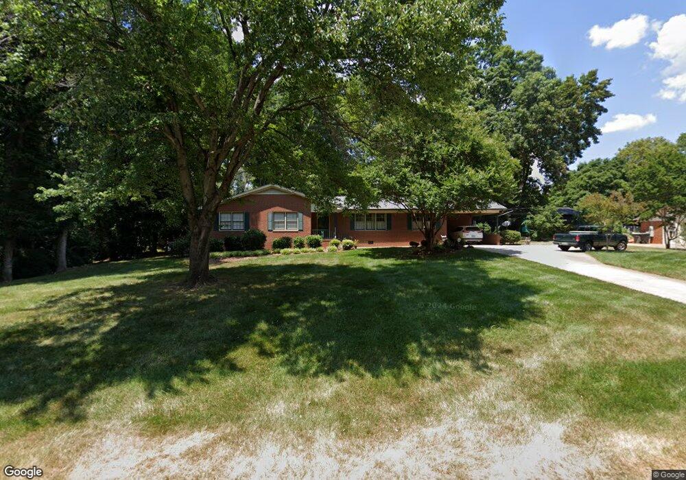 631 Cypress Dr, Asheboro, NC 27205 - photo 1