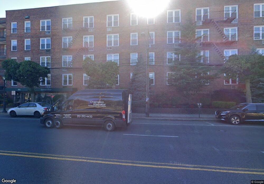 504 Merrick Rd unit 1, Lynbrook, NY 11563 - photo 1