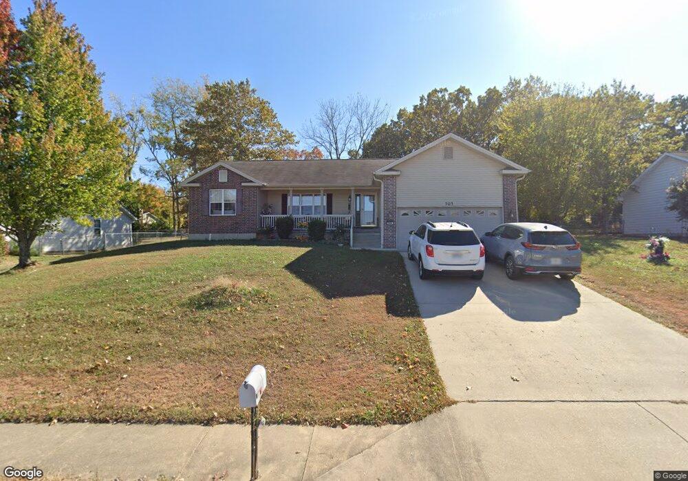 904 Winchester Dr, Rolla, MO 65401 - photo 1