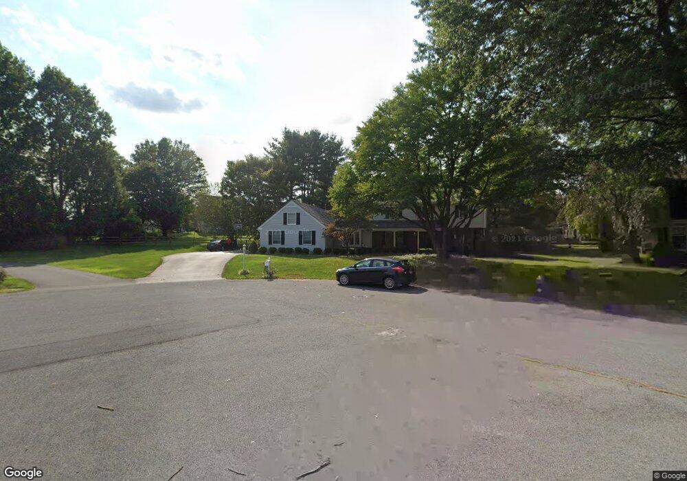 555 Lauers Ln, Reading, PA 19610 - photo 1