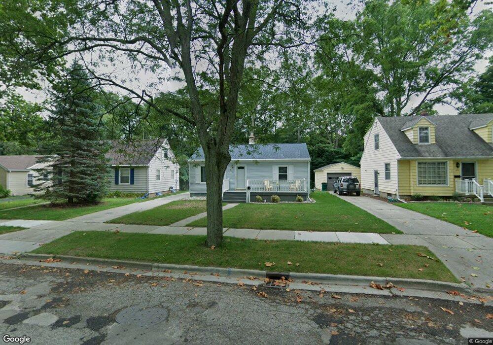 830 S Dexter Dr, Lansing, MI 48910 - photo 1